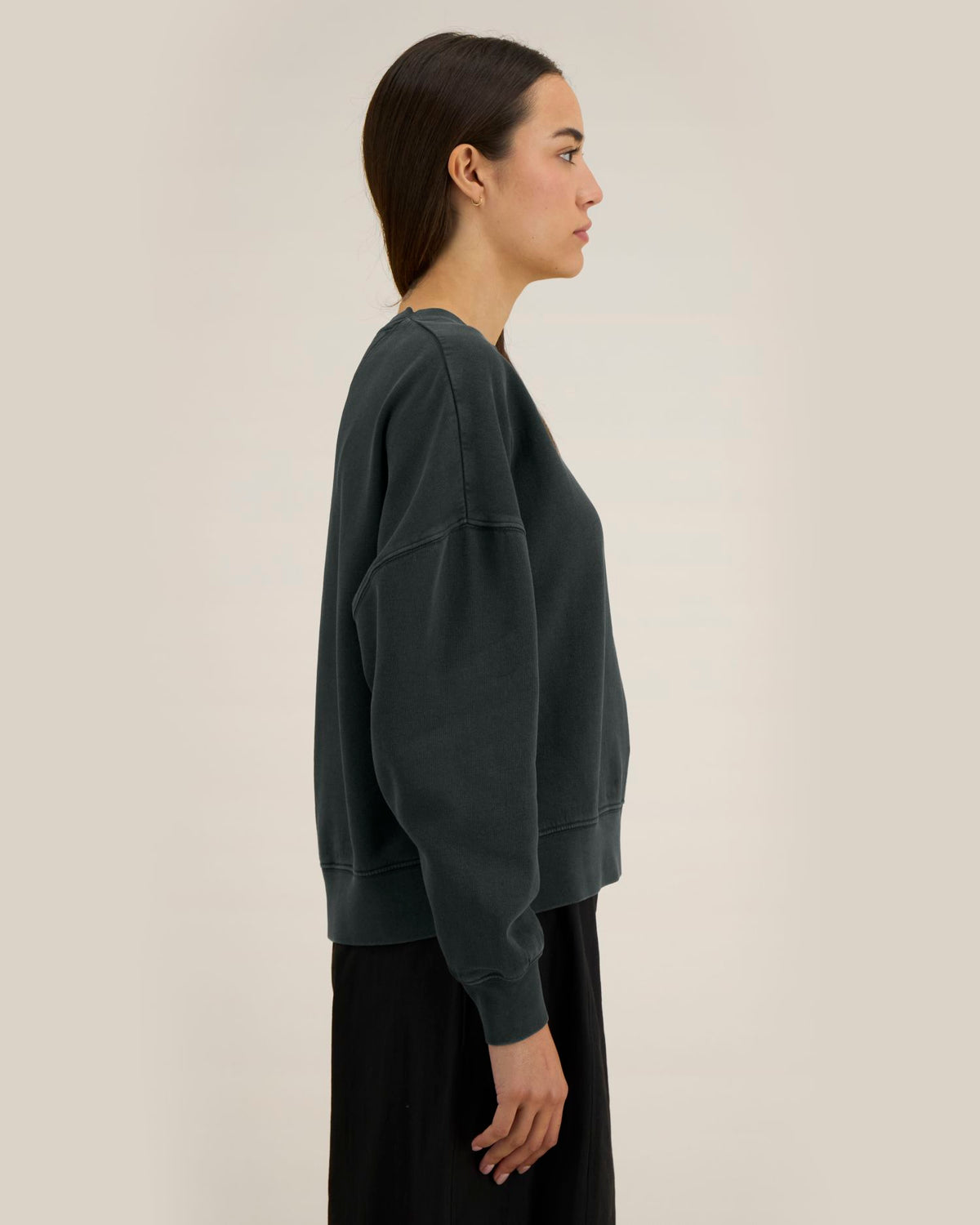 G. Dyed Black Rock - C140