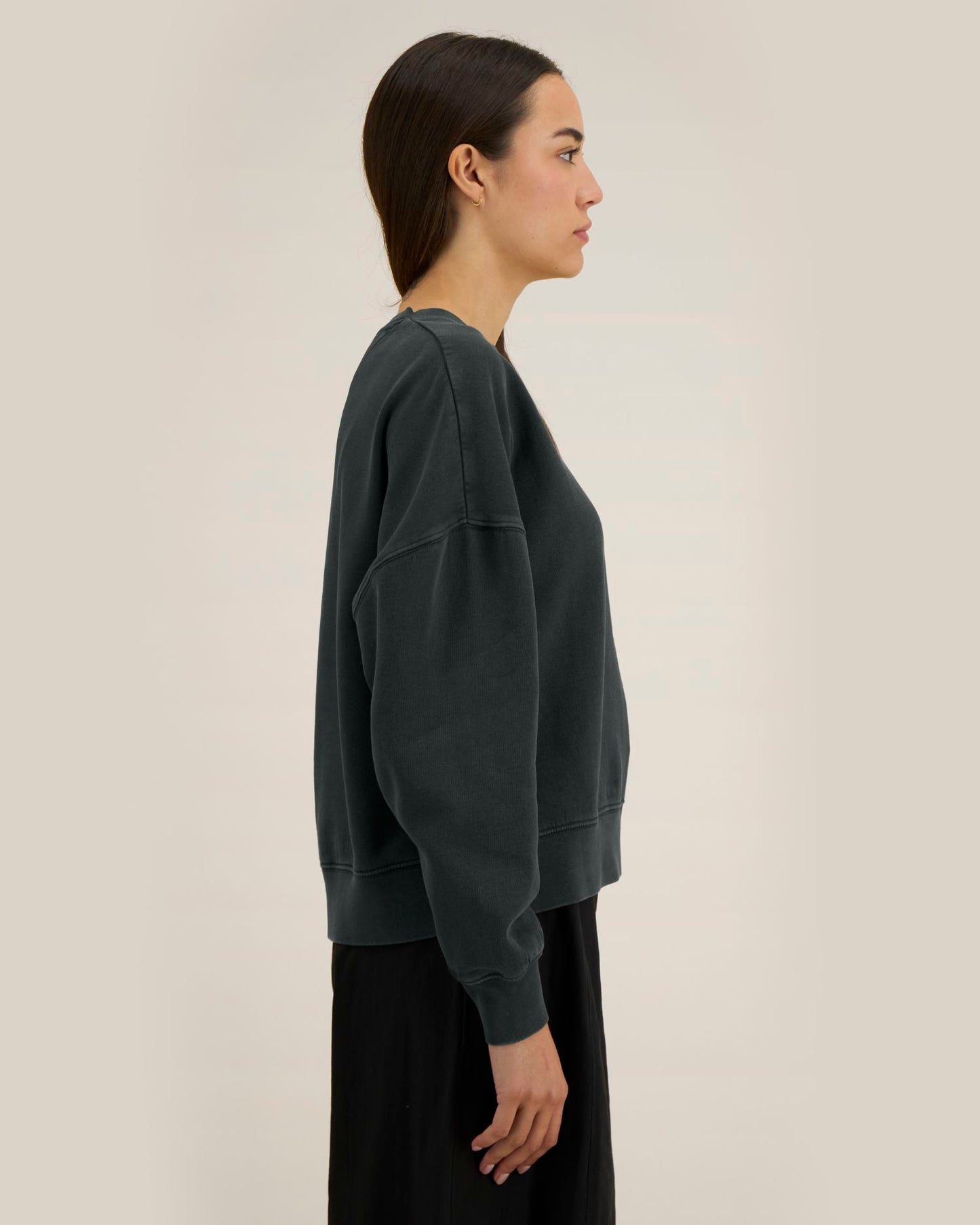 G. Dyed Black Rock - C140