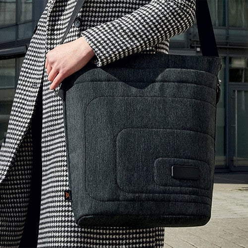 Sac_shopping_2_1816051_CYBER26.jpg