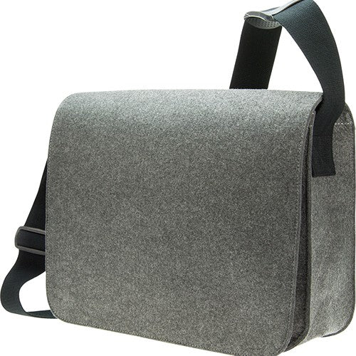 Sacoche_anthracite_Devant_1807554_CYBER26.jpg