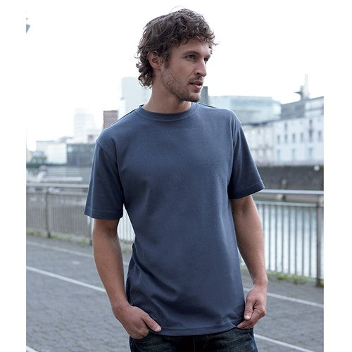 Tee-shirt_Homme_lifestyle__JN023_CYBER26.jpg