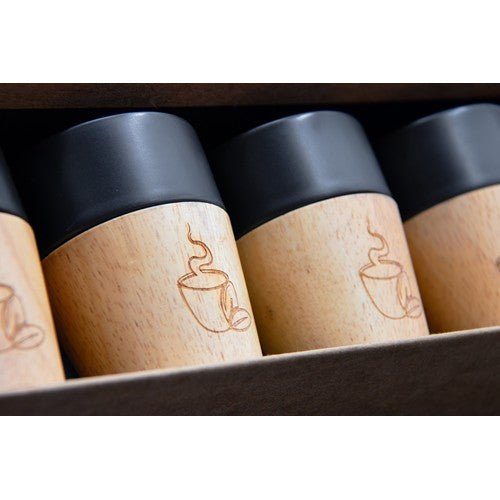 tasses-coffret-close-up.zoom-id616-jan26.jpg